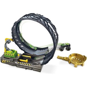 Mattel Hot Wheels Challenge Track dans la boucle